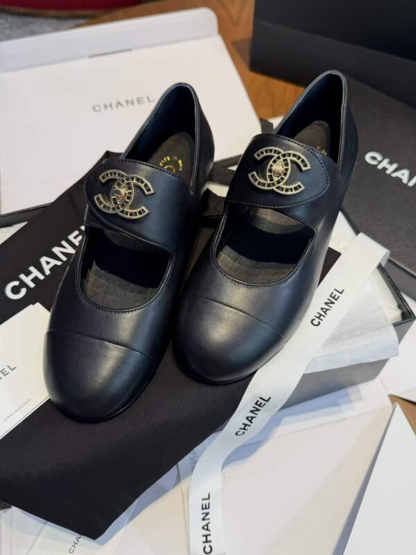CHANEL Flat Casual Shoes