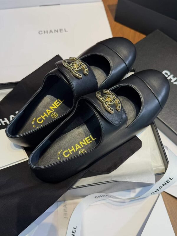 CHANEL Flat Casual Shoes