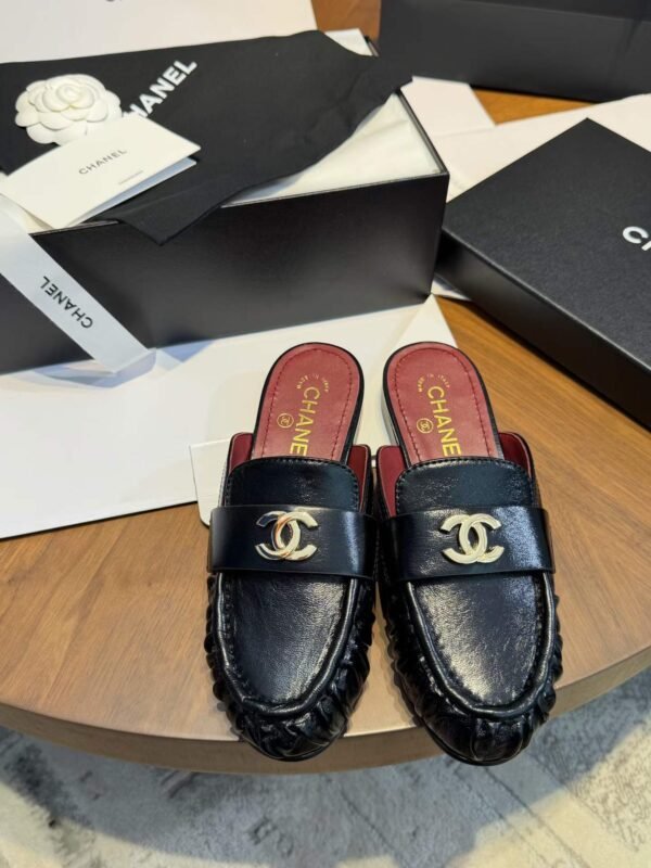 CHANEL Flat Casual Shoes