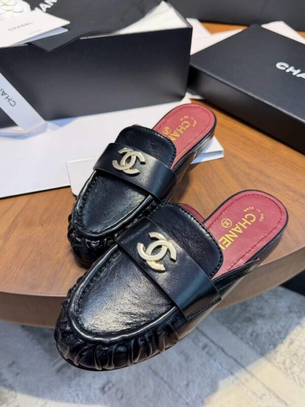CHANEL Flat Casual Shoes