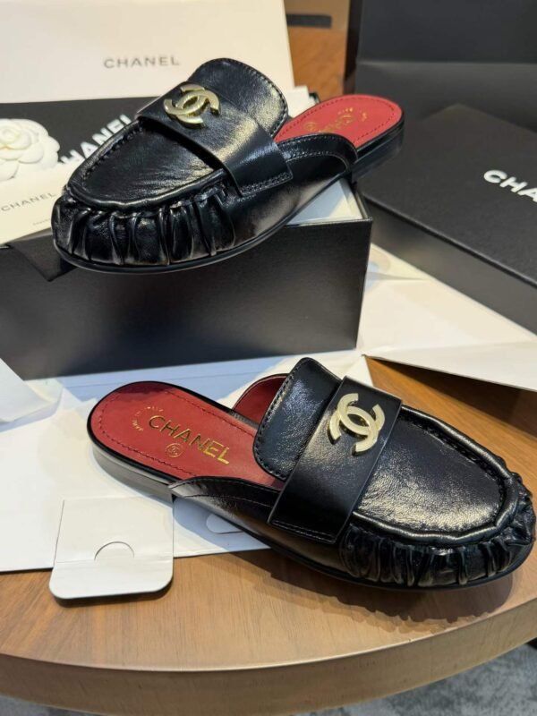 CHANEL Flat Casual Shoes