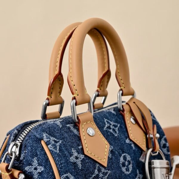 LOUIS VUITTON Speedy 18 Bandoulière Bag