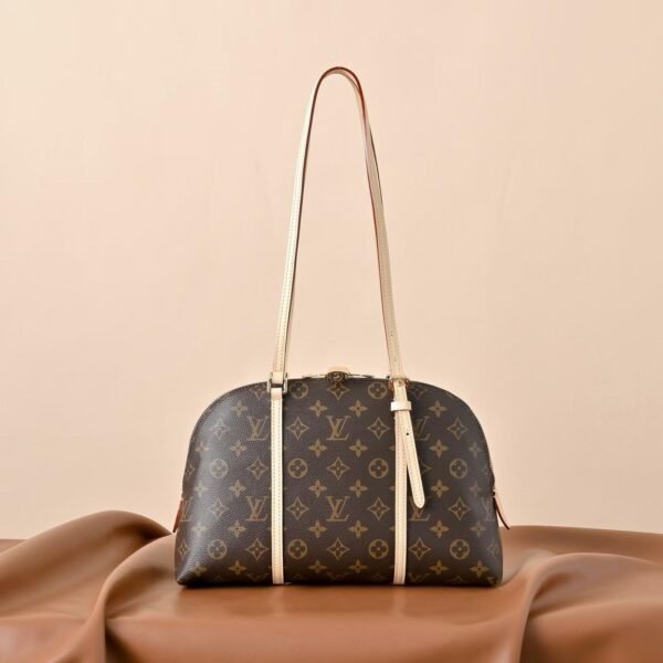 LOUIS VUITTON M28951 Squire East West Bag