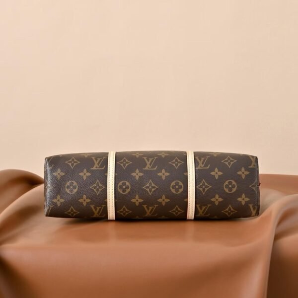 LOUIS VUITTON M28951 Squire East West Bag