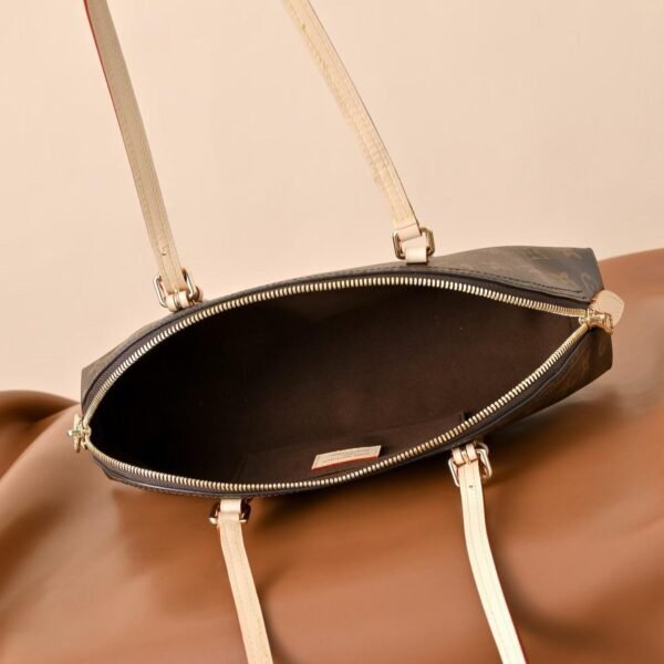 LOUIS VUITTON M28953 Squire East West Bag