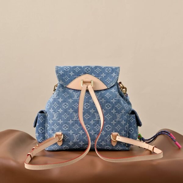 LOUIS VUITTON  M27330 Montsouris Cargo Bag