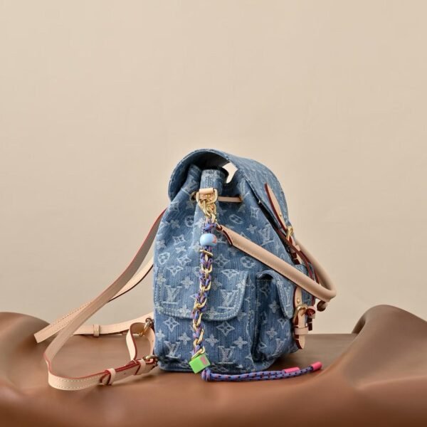 LOUIS VUITTON  M27330 Montsouris Cargo Bag