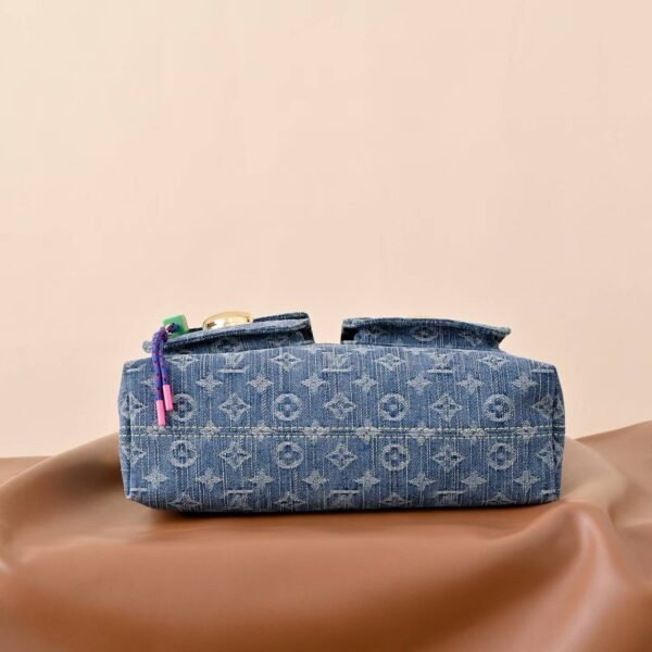 LOUIS UVITTON  M27329  Baggy Bag