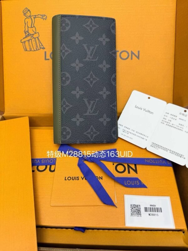 LOUIS VUITTON M28642 Wallet