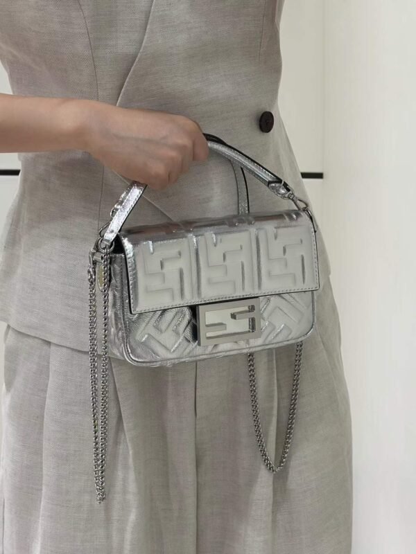 FENDI BAGUETTE