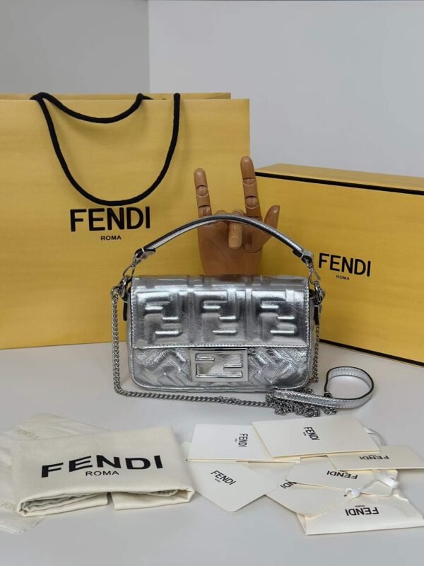FENDI BAGUETTE