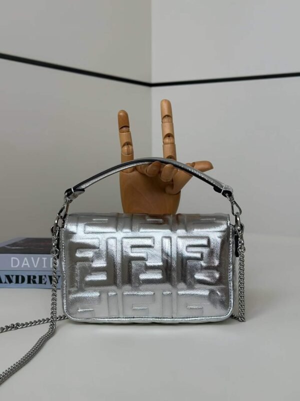 FENDI BAGUETTE