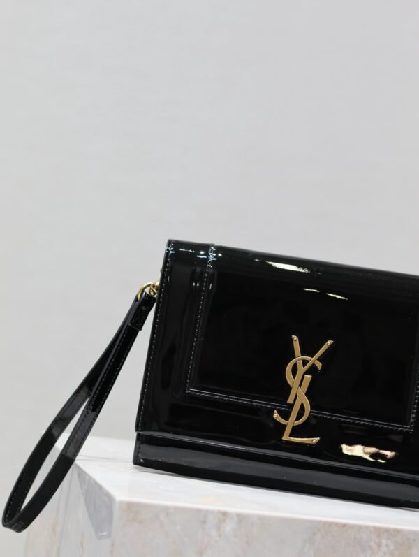 YSL LE CASSANDRE