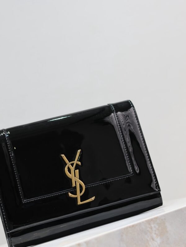 YSL LE CASSANDRE