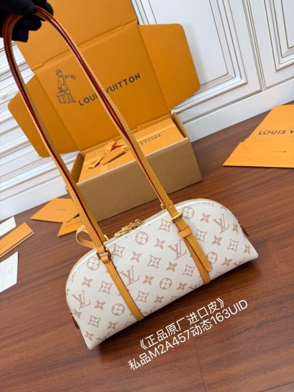 LOUIS VUITTON Squire East West Bag M2A457