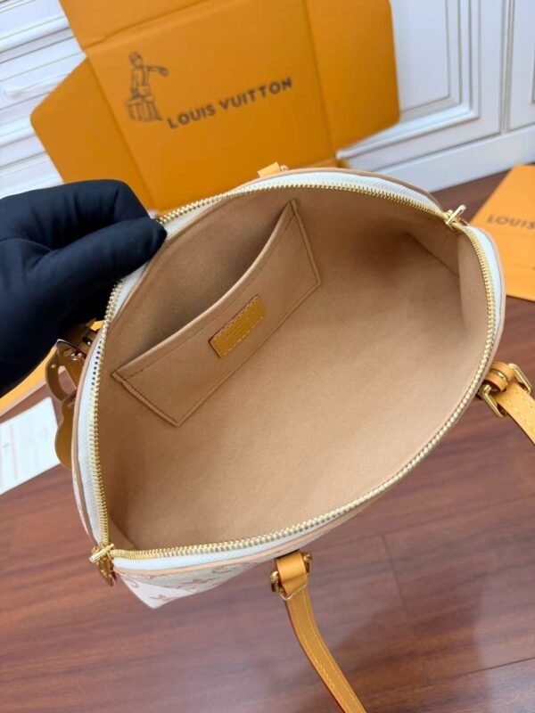 LOUIS VUITTON Squire East West Bag M2A457