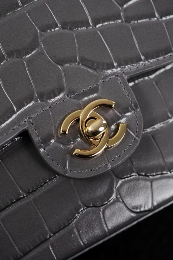 CHANEL Clutch