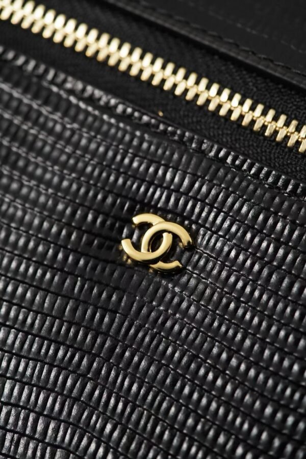CHANEL Vanity with Chain