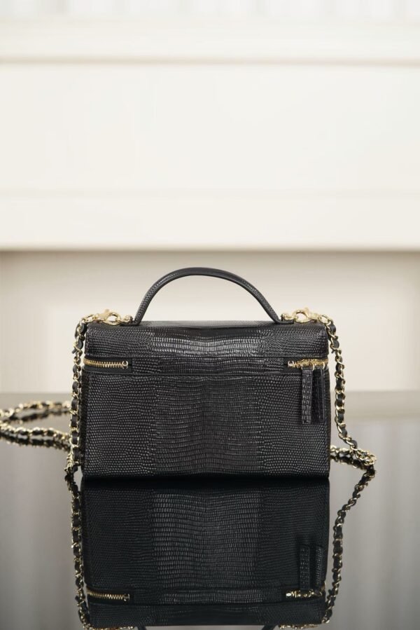 CHANEL Vanity with Chain