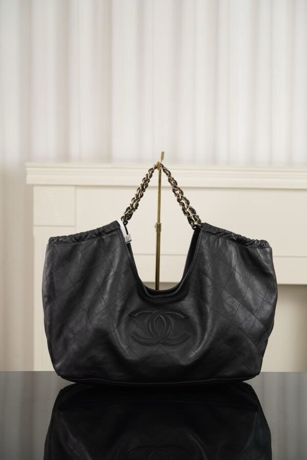 CHANEL Shopping bag