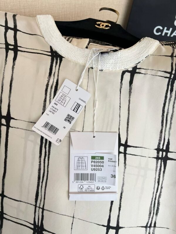 CHANEL Tank top