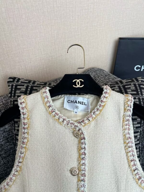 CHANEL Tank top