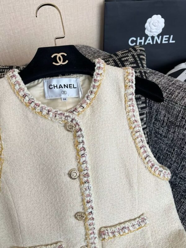 CHANEL Tank top