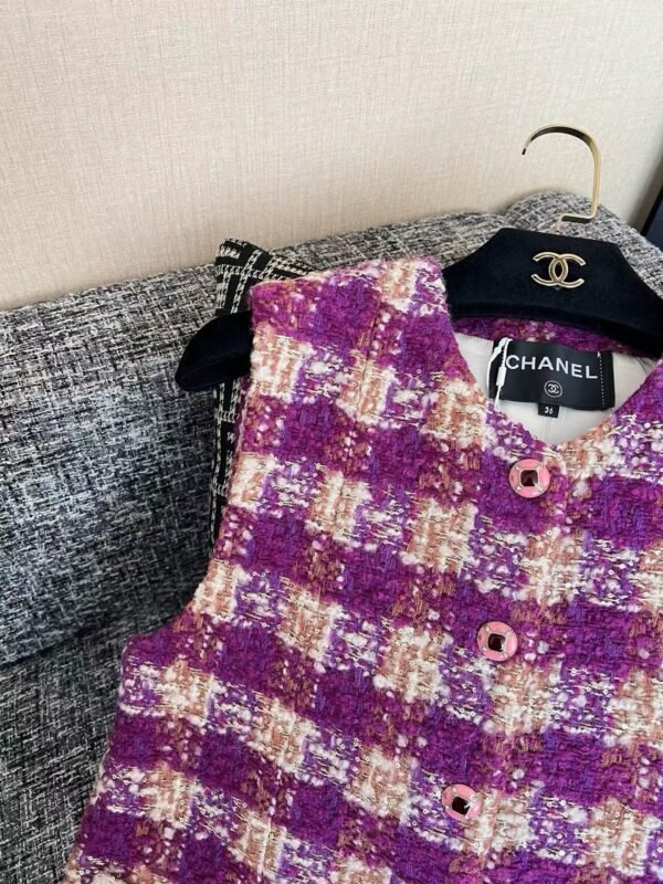 CHANEL Tank top