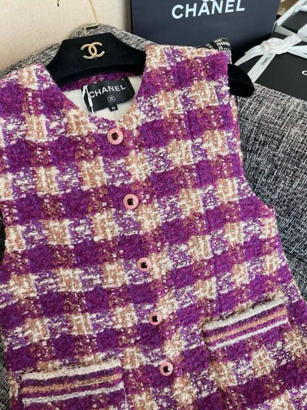 CHANEL Tank top