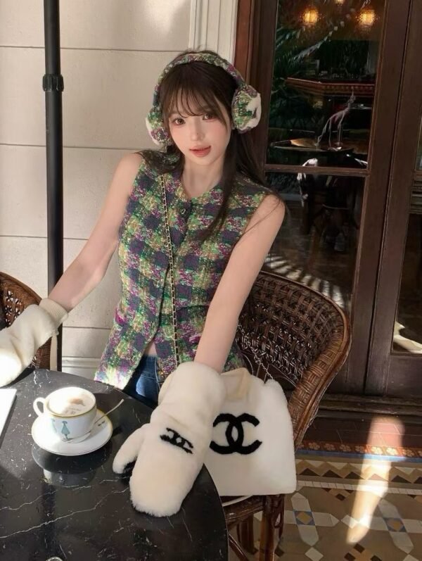 CHANEL Tank top