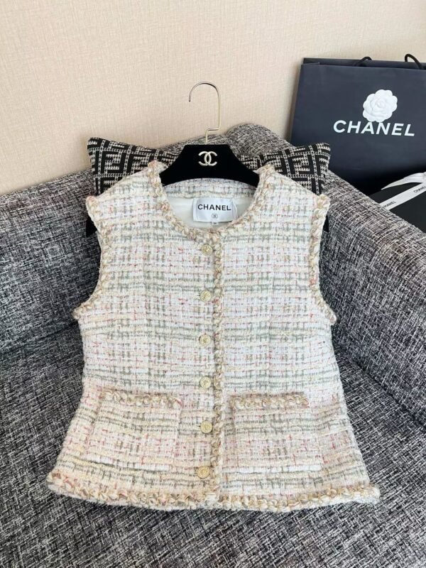 CHANEL Tank top