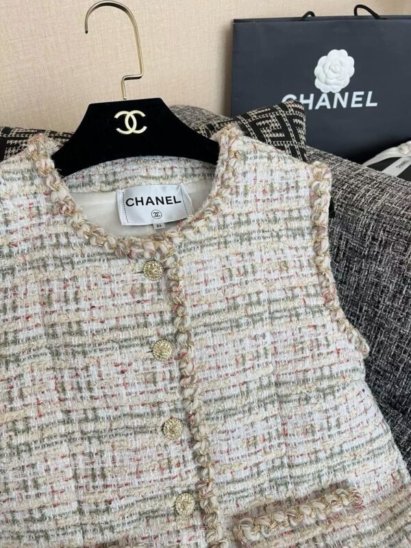 CHANEL Tank top