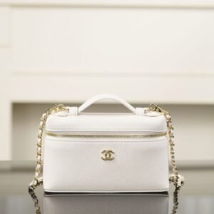 CHANEL  Clutch with chain