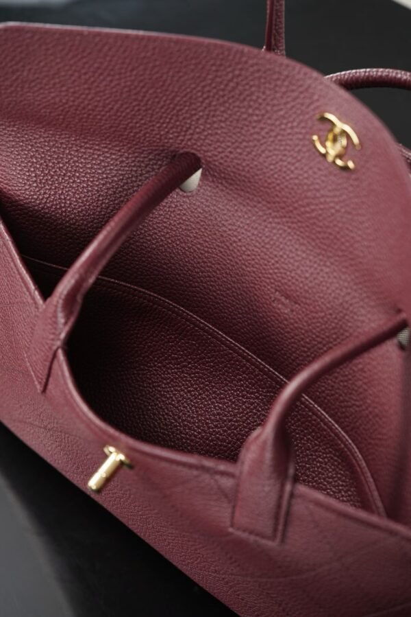 CHANEL Shopping Bag