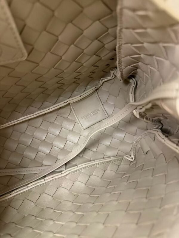 BOTTEGA VENETA SMALL CAMPANA