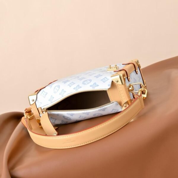 LOUIS VUITTON SIDE TRUNK M27891