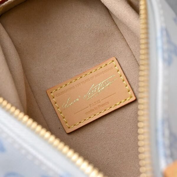 LOUIS VUITTON SIDE TRUNK M27891