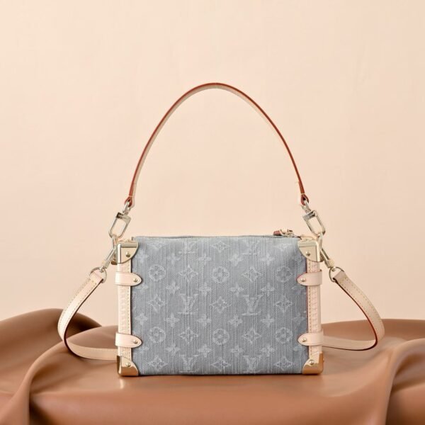 LOUIS VUITTON SIDE TRUNK M13285