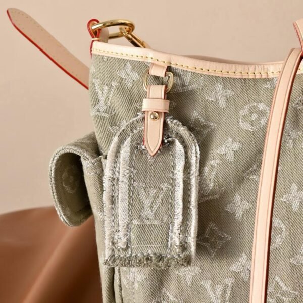 LOUIS VUITTON CARRYALL CARGO M27623