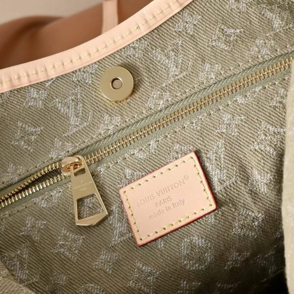 LOUIS VUITTON CARRYALL CARGO M27623