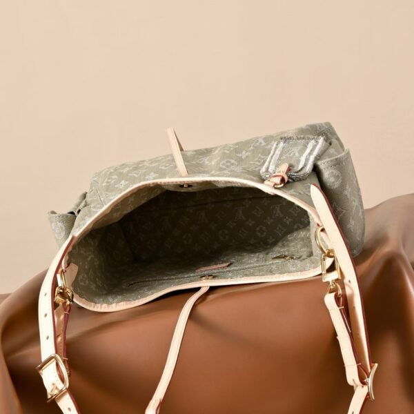LOUIS VUITTON CARRYALL CARGO M27623