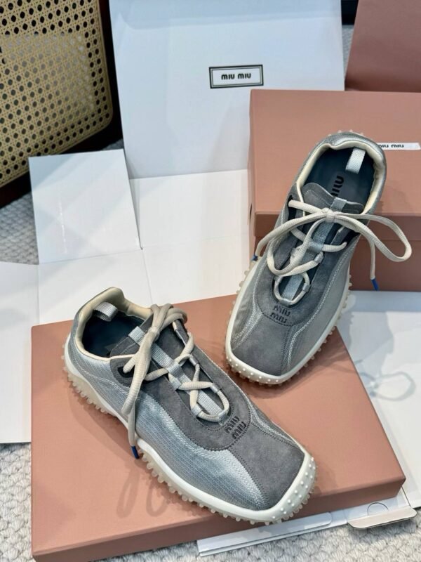 MIUMIU Sneakers