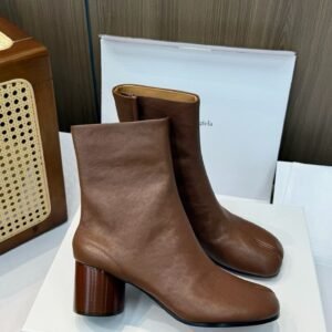 MAISON MARGIELA  TABI  Split-toe Ankle Boots