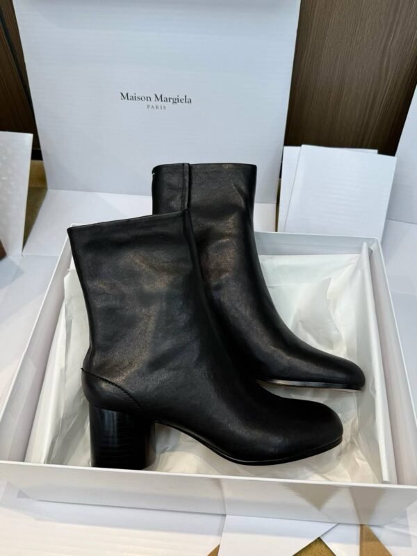 MAISON MARGIELA TABI Split-toe Ankle Boots
