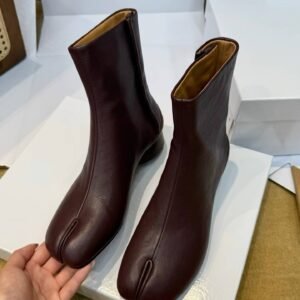 MAISON MARGIELA  TABI  Split-toe Ankle Boots