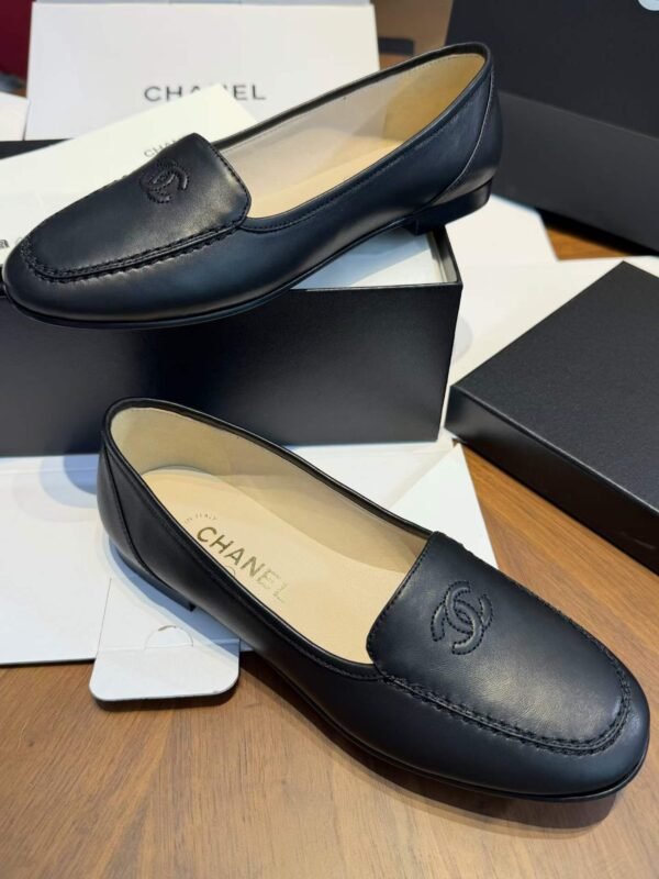 CHANEL Loafers