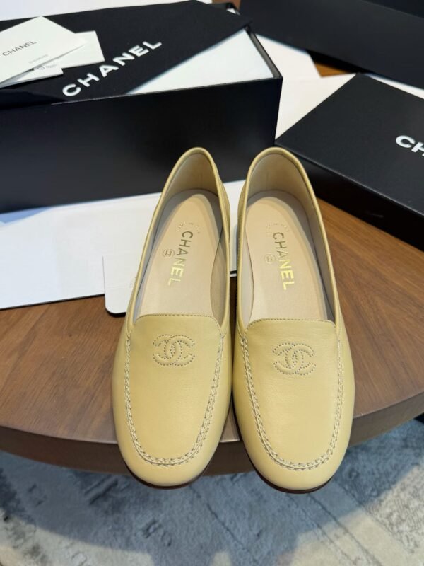 CHANEL Loafers