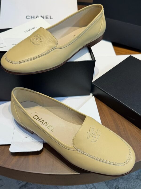 CHANEL Loafers