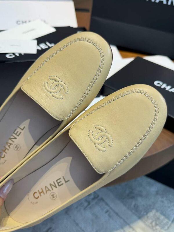 CHANEL Loafers