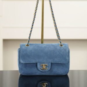 CHANEL MINI  Flap bag